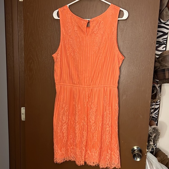 Bright orange/pink lace dress - Picture 6 of 8